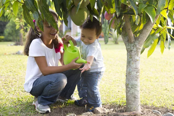 Happy Children Gardening — Stock Photo, Image