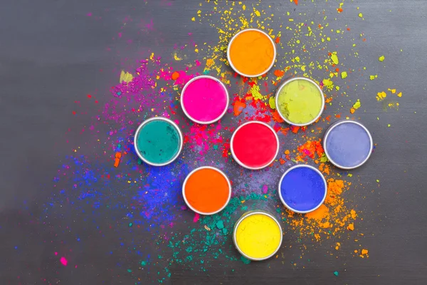 Renkli boyalar