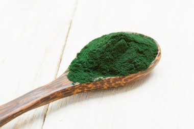 Tahta kaşık Spirulina tozu