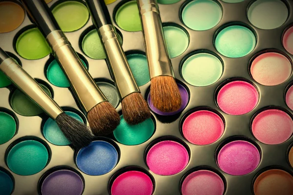 Make-up palet met make up borstels — Stockfoto