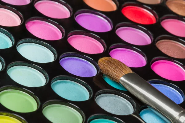 Make-up palet met make-up borstel — Stockfoto