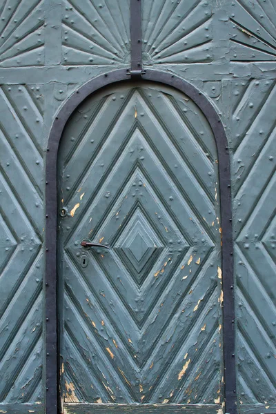 Holztür aus alten Zeiten — Stockfoto