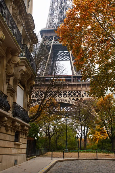 Turnul Eiffel toamna — Fotografie, imagine de stoc