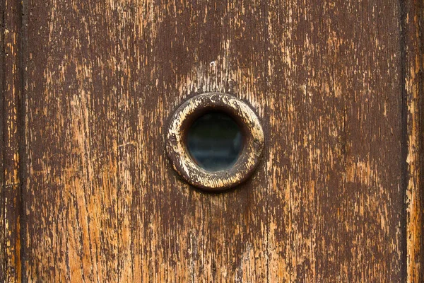 Lubang mata-mata di pintu — Stok Foto