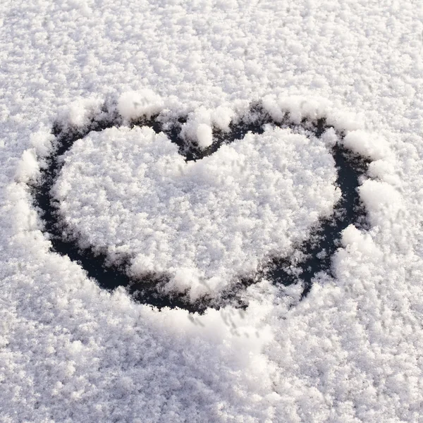 Hjärtform på snö — Stockfoto