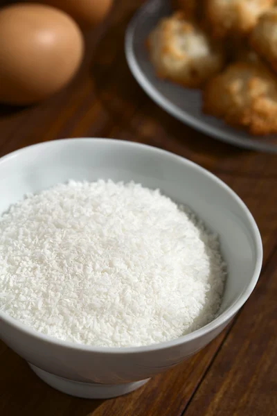 Cocco grattugiato in ciotola — Foto Stock