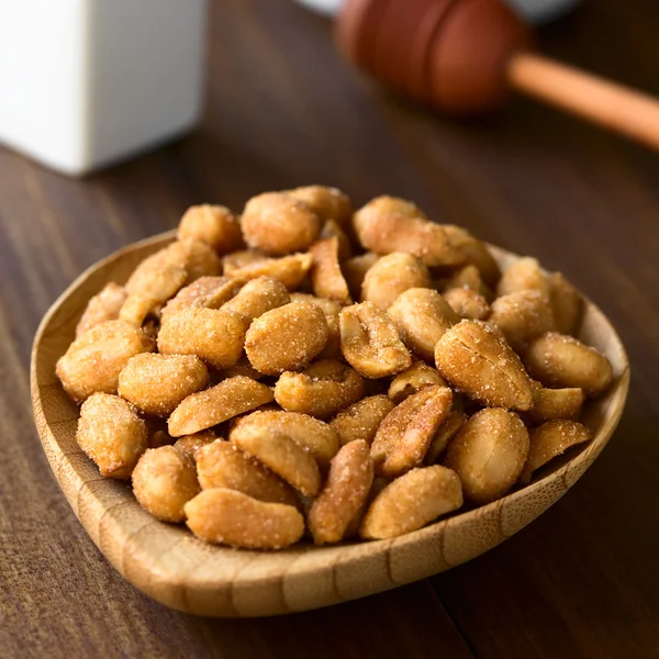 Erdnüsse mit Honig und Salz — Stockfoto