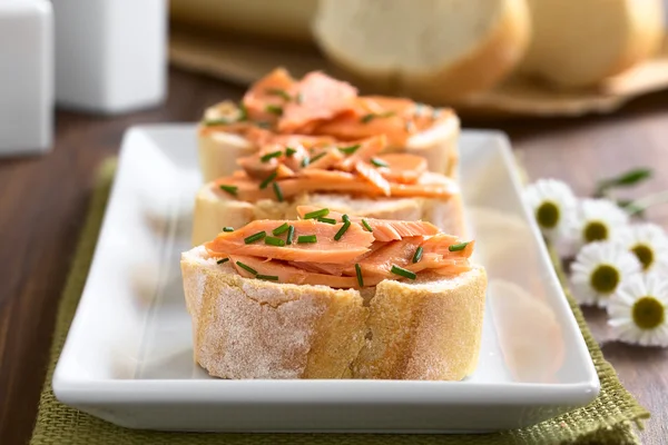 Sandwichs au saumon fumé — Photo