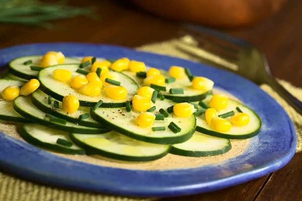 Ensalada de pepino y maíz —  Fotos de Stock