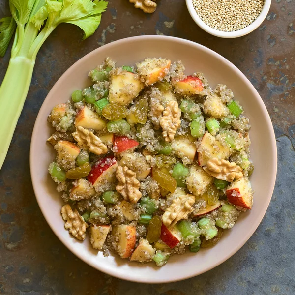 Quinoa Waldorfsallad — Stockfoto