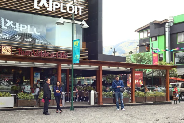 Juan valdez Cafe plaza üzerinde foch quito, Ekvator, — Stok fotoğraf