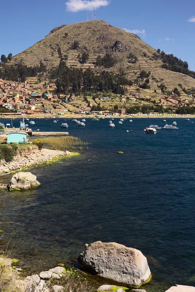 Copacabana no Lago Titicaca na Bolívia — Fotografia de Stock