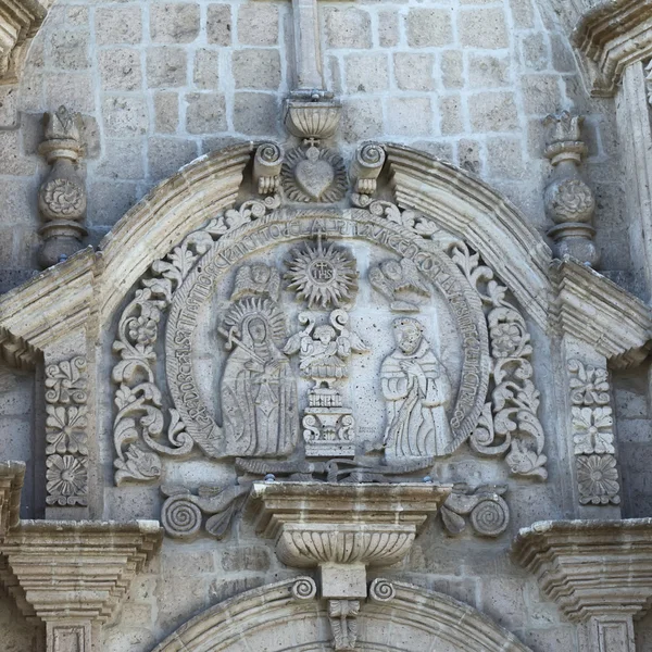 Facade of the San Francisco Church in Arequipa, Peru — Stock Photo, Image