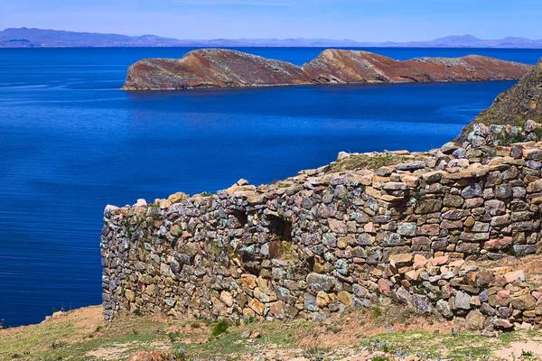 Ruins of Chinkana on Isla del Sol on Lake Titicaca, Bolivia — Stock Photo, Image