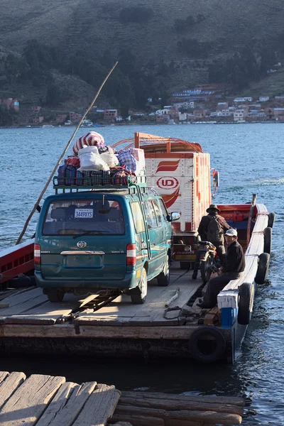 Ferry sur le lac Titicaca à Tiquina, Bolivie — Photo