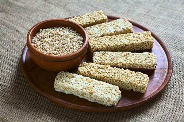 Barras de cereais de quinoa — Fotografia de Stock