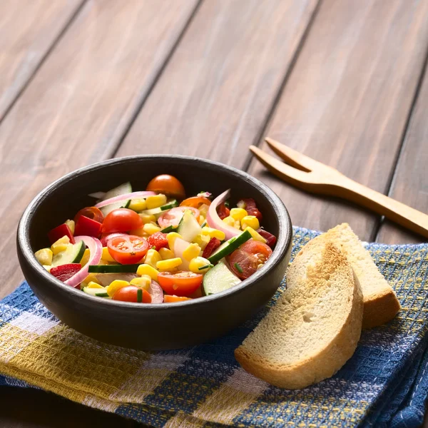 Ensalada de verduras frescas —  Fotos de Stock