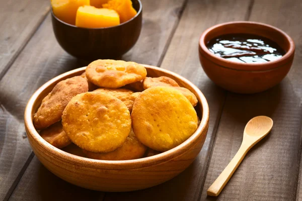 Snack chileno llamado Sopaipilla — Foto de Stock