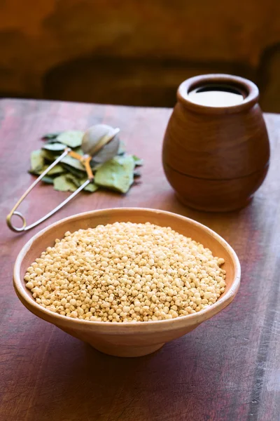 Geknalltes Quinoa-Getreide — Stockfoto