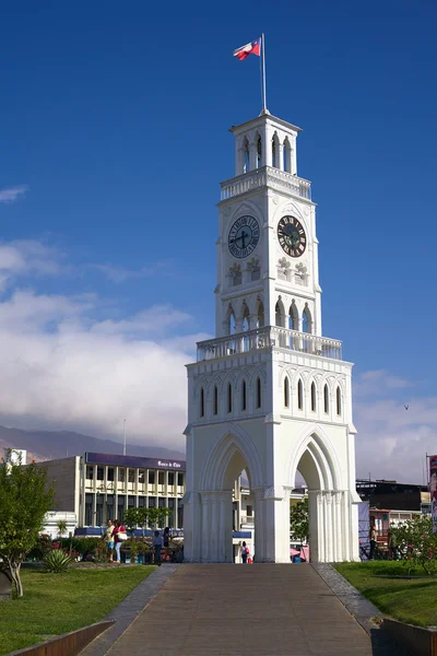 Hodinová věž na náměstí Plaza Prat v Iquique, Chile — Stock fotografie