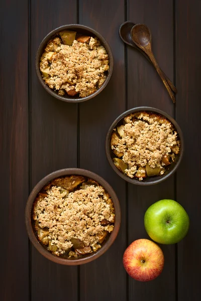 Crumble aux pommes cuit au four — Photo