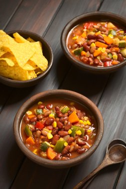 Vejeteryan Chili çanak