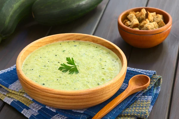 Sahne aus Zucchini-Suppe — Stockfoto