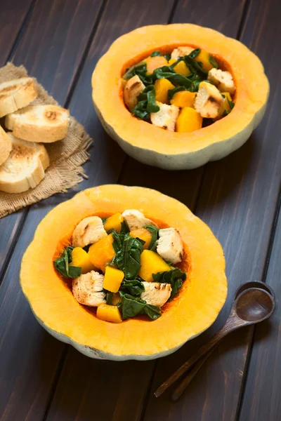 Pumpkin and Chard Salad with Croutons — Stok Foto