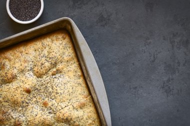 Eggnog and Poppy Seed Cake