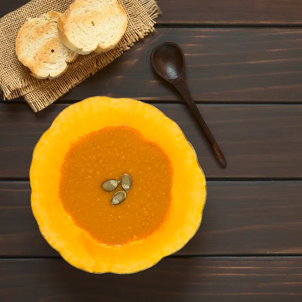 Cream of Pumpkin Soup in Pumpkin — стокове фото
