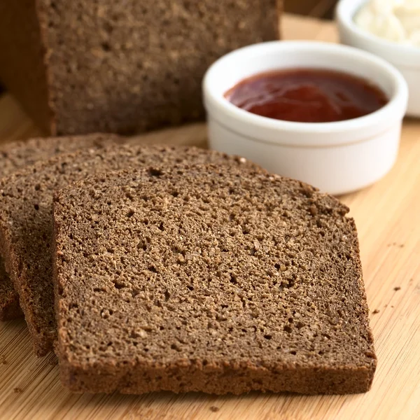 Fette di pane di segale al nichel — Foto Stock