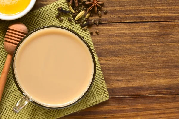 Herbata indyjska masala chai — Zdjęcie stockowe