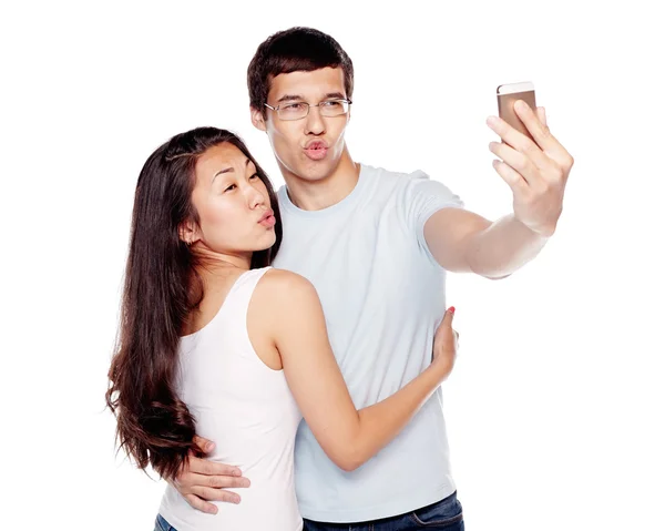 Couple photographing themselves — Stockfoto