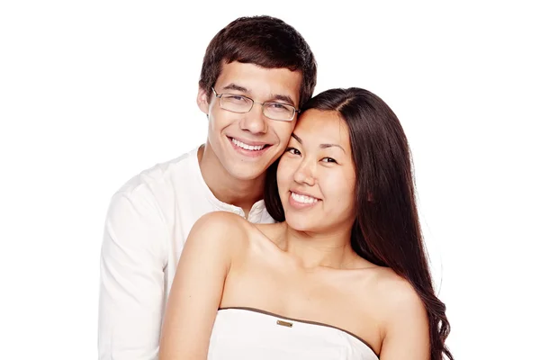 Interracial par i kärlek — Stockfoto
