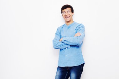 Çapraz kollarına beyaz adamla