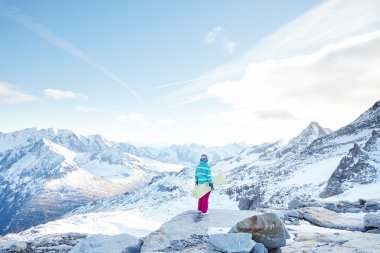genç kadın snowboard