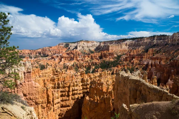 Storm clouds over Bryce Canyon — Stock Photo, Image