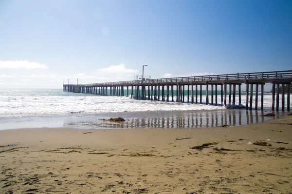 Midday sun on Pier at California Coast — Stock Photo, Image