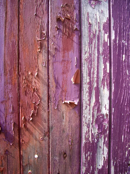 Abblätternde Farbe auf Holz zeigt Not — Stockfoto
