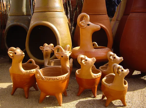 Мексиканські кераміки Chiminea і гірських кіз — стокове фото