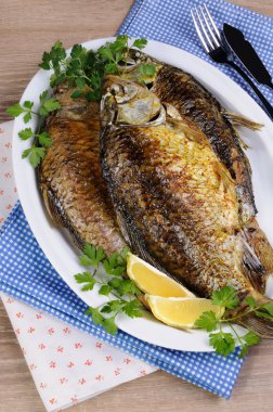 Fried havuz balığı