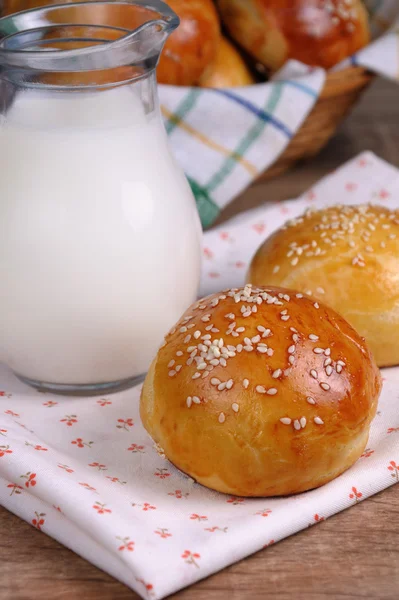 Buns with sesame seeds — Stock Photo, Image