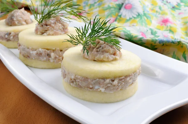 Snack of slices of apple and foie herring — Stock Photo, Image