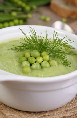 bezelye çorbasını püre