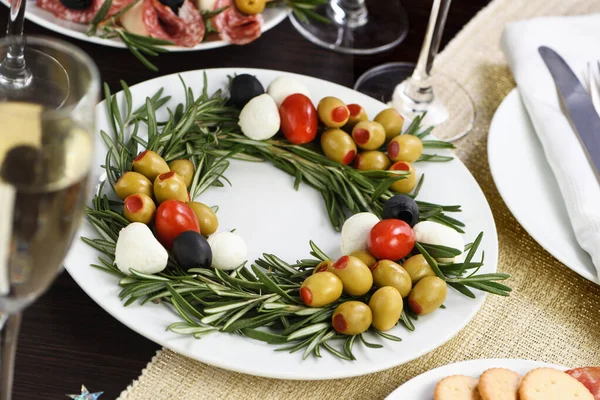 Apéritif Romarin Farci Aux Olives Avec Mozzarella Bébé Tomates Cerises — Photo