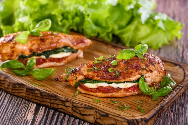 Baked Chicken Breast Mozzarella Sun Dried Tomatoes Spinach Meat Served — Stock Photo, Image