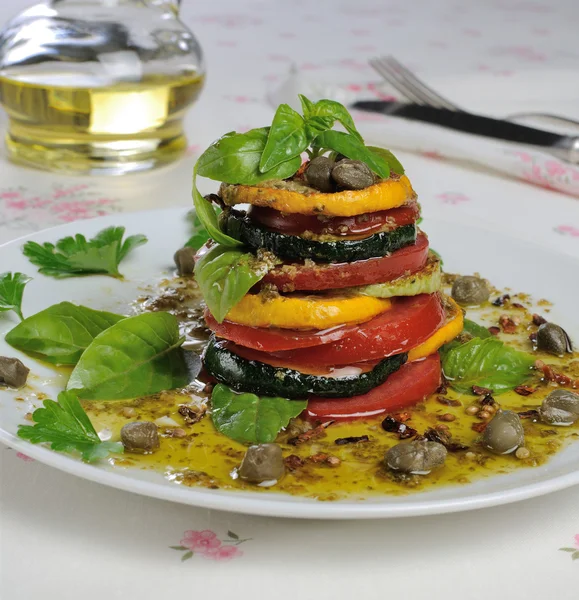 Vorspeise aus Zucchini mit Tomate — Stockfoto