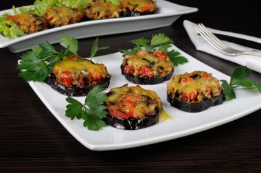 sıcak meze patlıcan peynir altında