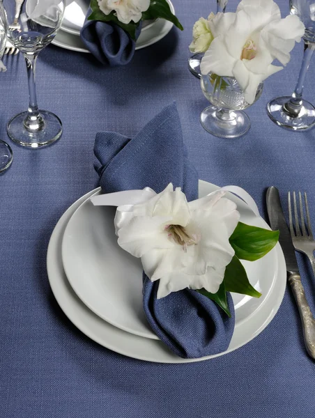 Servilleta decorada con flor — Foto de Stock