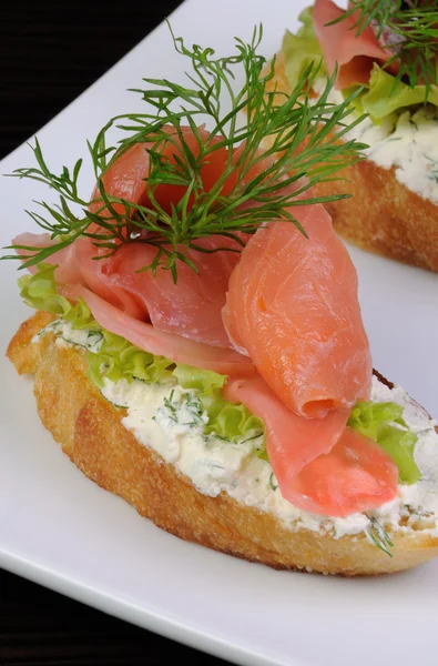 Sandwich met zalm — Stockfoto